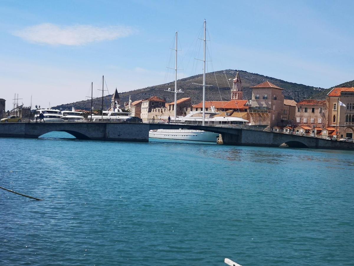 Apartman Petrovic City Center Trogir Dış mekan fotoğraf