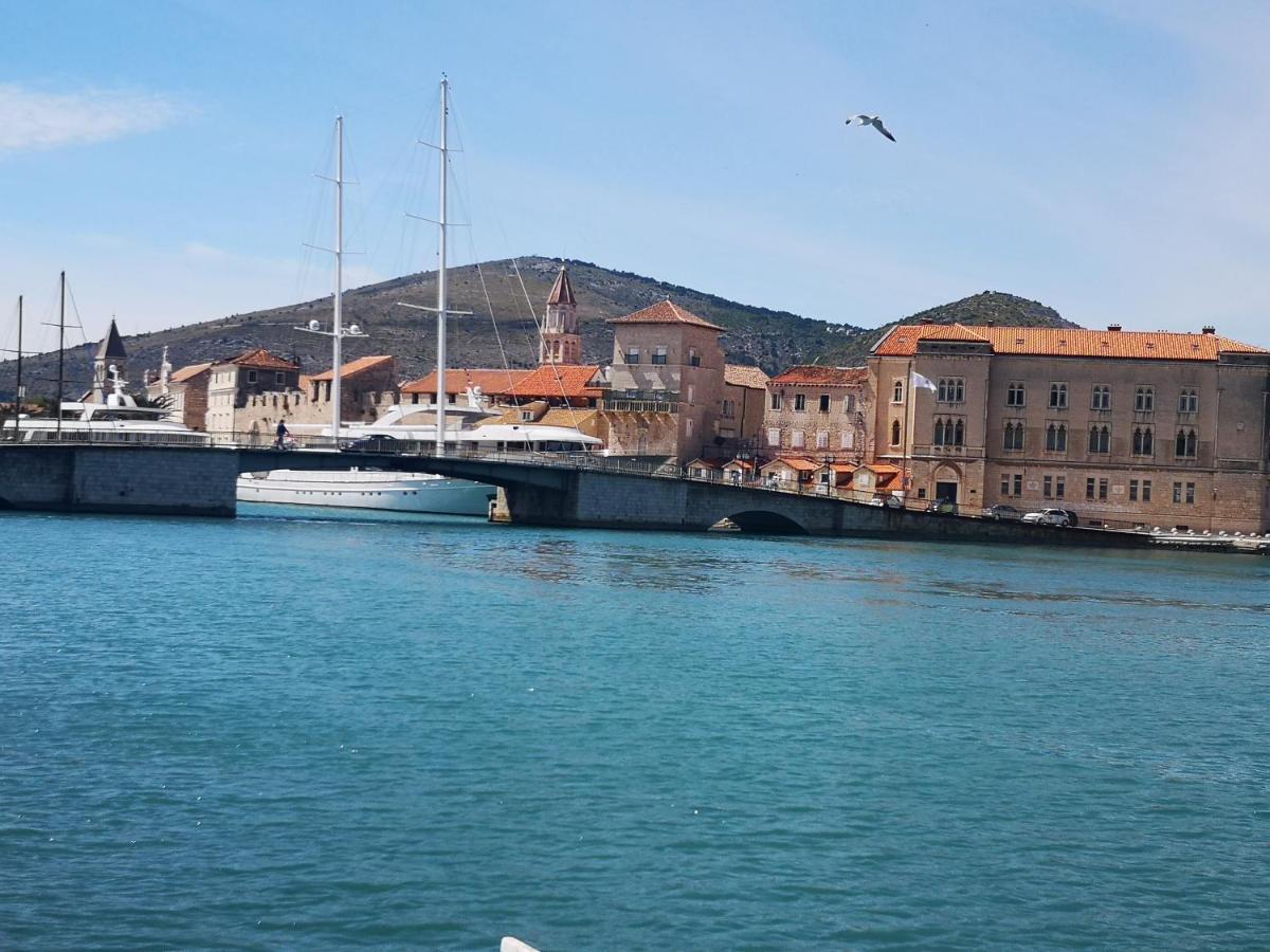 Apartman Petrovic City Center Trogir Dış mekan fotoğraf